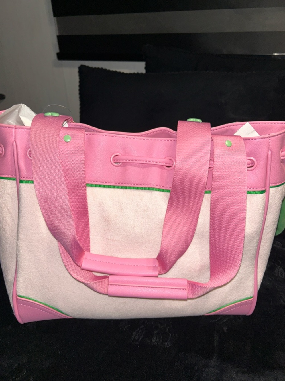 Juicy Couture daydreamer. Juicy Tale Tote in Lilac Mist - Picture 5 of 7